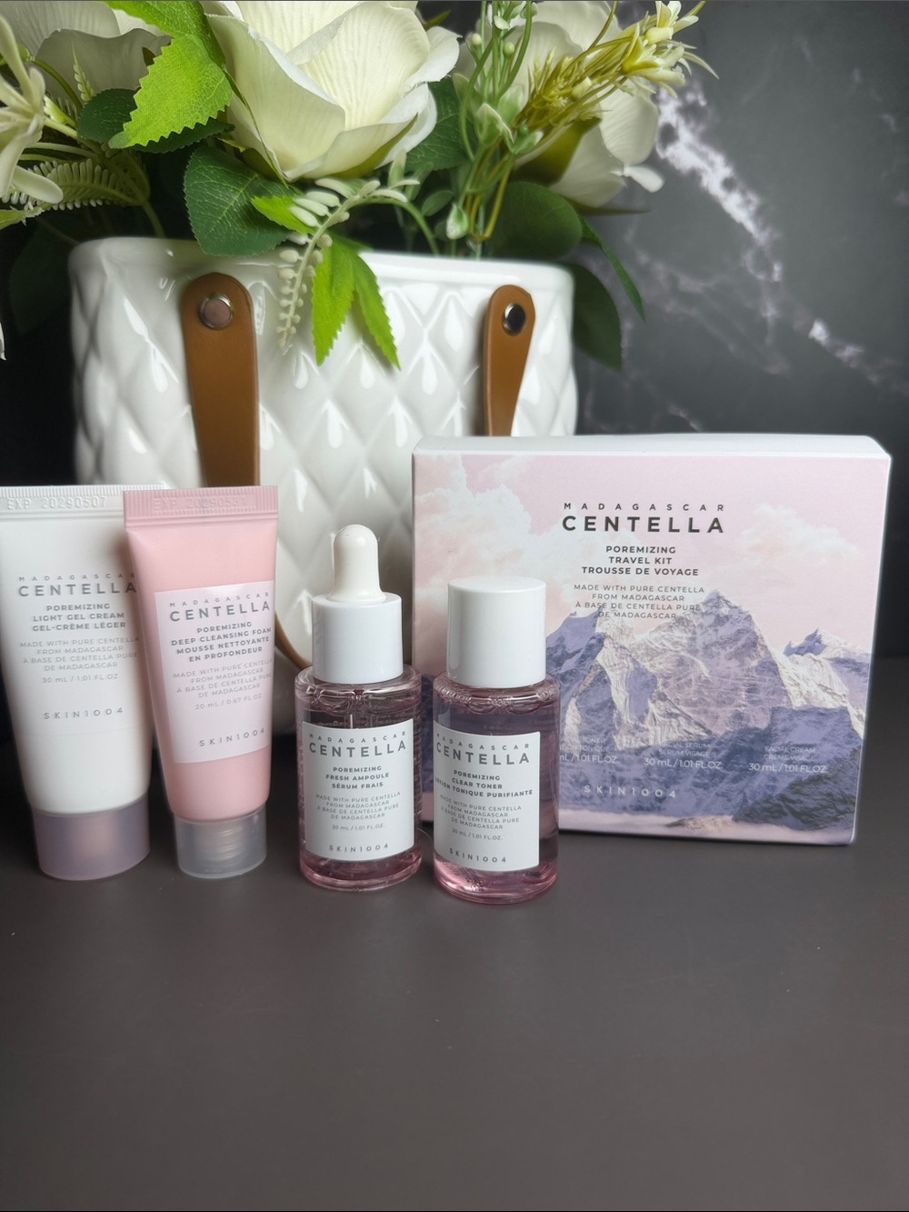 Centella Poreminimizing Travel Serum & Skincare Set - Pink